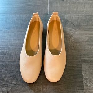*NEW* Everlane Flats Tan 7.5